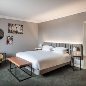 Kamer met Rolstoeltoegankelijkheid met een King Size Bed